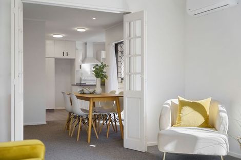 Photo of property in 37 Rosebank Grove, Waikanae, 5036