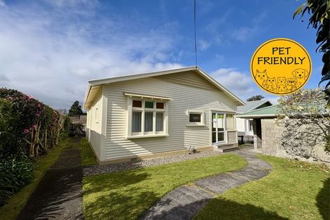 Photo of property in 23 Paynters Avenue, Strandon, New Plymouth, 4312