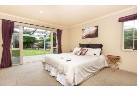 Photo of property in 18 Roderick Place, Rototuna, Hamilton, 3210