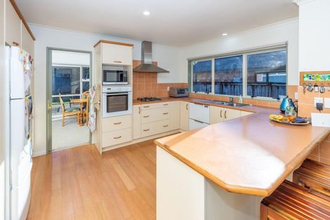 Photo of property in 15 Roderick Place, Rototuna, Hamilton, 3210