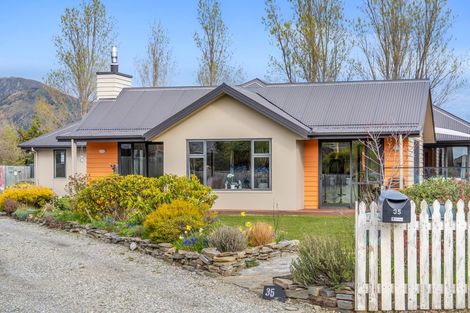 Photo of property in 35 Charles Court, Lake Hawea, Wanaka, 9382