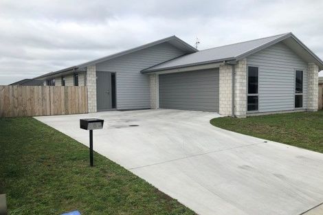 Photo of property in 8 Dunkeld Drive, Papamoa, 3118