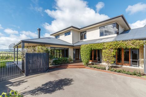 Photo of property in 40 Kilkenny Place, Fitzherbert, Palmerston North, 4410