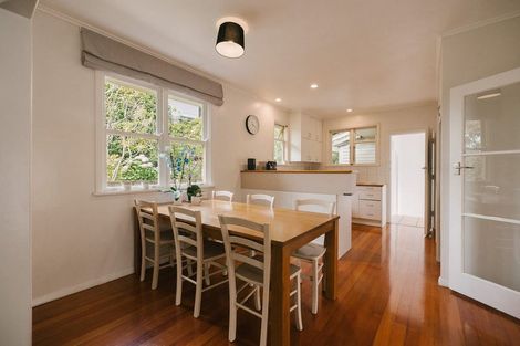 Photo of property in 4 Williams Terrace, Fitzherbert, Palmerston North, 4410