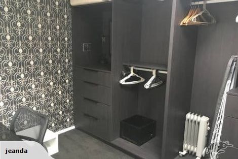 Photo of property in 17 Palliser Road, Roseneath, Wellington, 6011