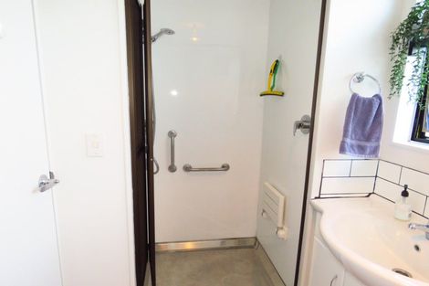 Photo of property in 16 Hunter Street, Westport, 7825