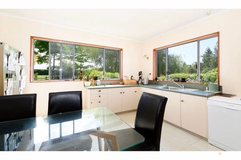 Photo of property in 66 Timaru Road, Waimate, 7924