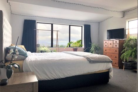 Photo of property in 17 Cobar Close, Maupuia, Wellington, 6022