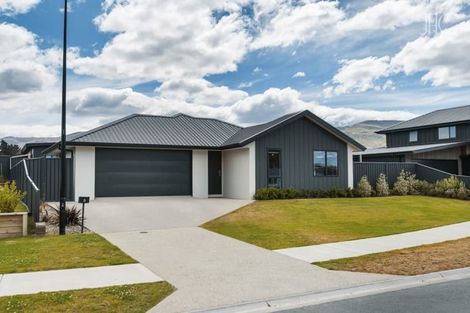 Photo of property in 10 Searle Drive, Cromwell, 9310