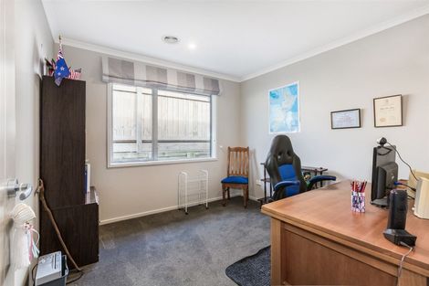 Photo of property in 15 Ken Douglas Drive, Aotea, Porirua, 5024