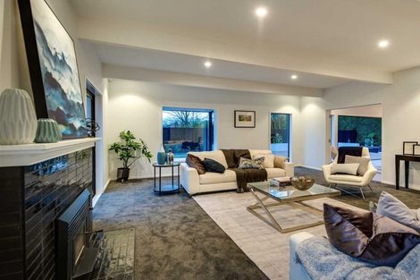 Photo of property in 142 Fendalton Road, Fendalton, Christchurch, 8052