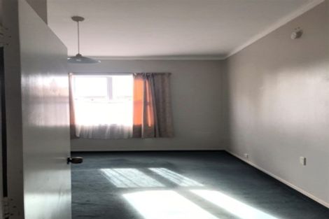 Photo of property in 34 Titirangi Road, New Lynn, Auckland, 0600