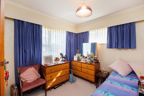 Photo of property in 18 Caulfield Place, Awapuni, Palmerston North, 4412