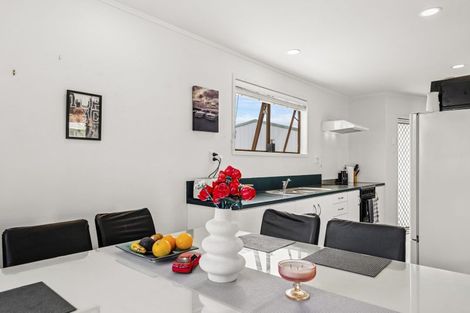 Photo of property in 19 Rewarewa Street, Owhata, Rotorua, 3010