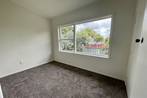 Photo of property in 13 Denyer Place, New Lynn, Auckland, 0600