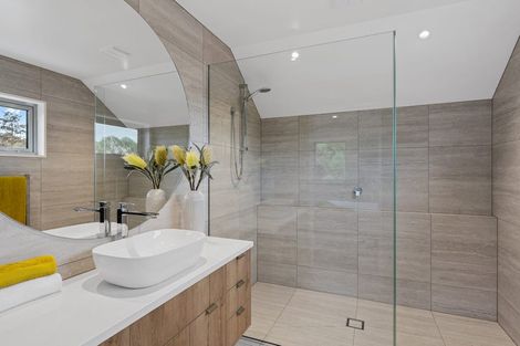 Photo of property in 1 Kahika Lane, Westmorland, Christchurch, 8025