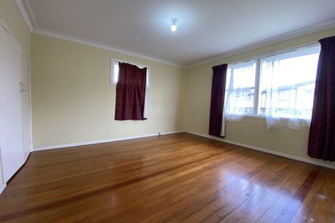Photo of property in 46 Kohekohe Street, New Lynn, Auckland, 0600