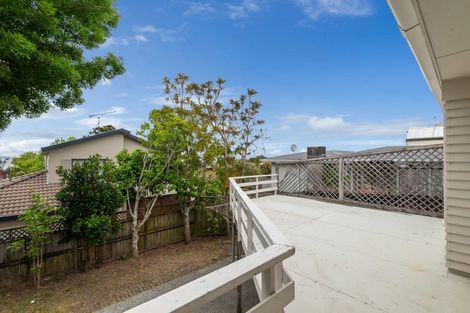 Photo of property in 1/95 Sylvan Avenue, Northcote, Auckland, 0627