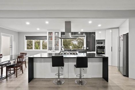 Photo of property in 64 Astley Avenue, New Lynn, Auckland, 0600