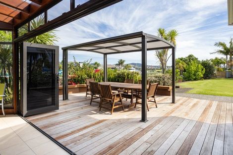 Photo of property in 12 Pelican Place, Whitianga, 3510