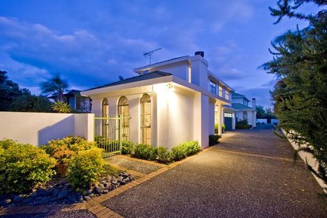 Photo of property in 2/17 Sanders Avenue, Takapuna, Auckland, 0622