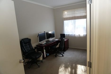 Photo of property in 24 Leburn Crescent, Flat Bush, Auckland, 2016