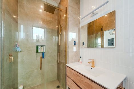 Photo of property in 1 Torquay Terrace, Newtown, Wellington, 6021