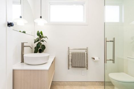 Photo of property in 18 Dover Street, St Albans, Christchurch, 8014