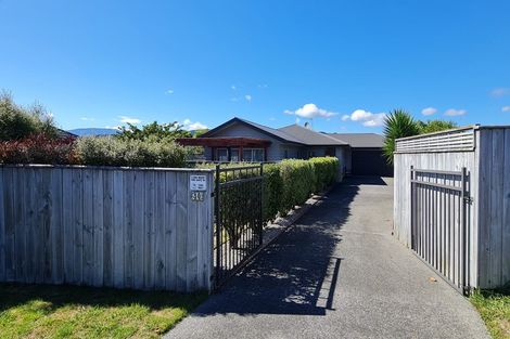 Photo of property in 30 Simpson Crescent, Raumati Beach, Paraparaumu, 5032