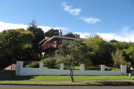 Photo of property in 25 Lewisham Street, Highland Park, Auckland, 2010