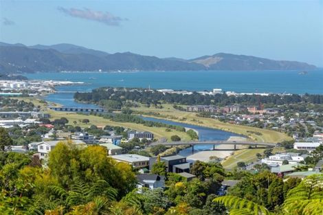 Photo of property in 92 Viewmont Drive, Harbour View, Lower Hutt, 5010