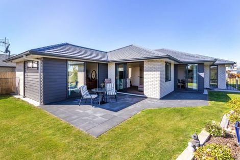Photo of property in 48 Huka Heights Drive, Rangatira Park, Taupo, 3330