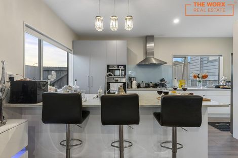 Photo of property in 11 Regis Park Drive, Pukekohe, 2120