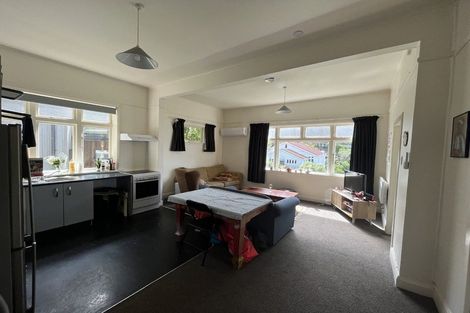 Photo of property in 151 Kelburn Parade, Kelburn, Wellington, 6012