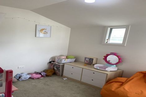 Photo of property in 8/6 John Jennings Drive, Oteha, Auckland, 0632