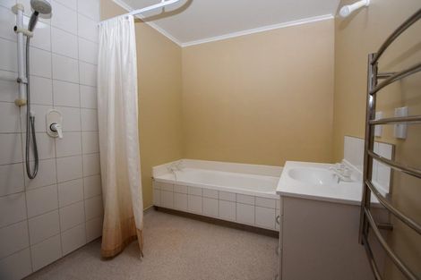 Photo of property in 6 Hogg Crescent, Masterton, 5810