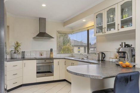 Photo of property in 32 Balmoral Drive, Hilltop, Taupo, 3330