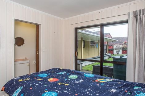 Photo of property in 21 Huia Street, Waikanae, 5036