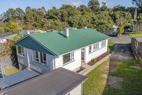 Photo of property in 15 Passive Grove, Ascot Park, Porirua, 5024