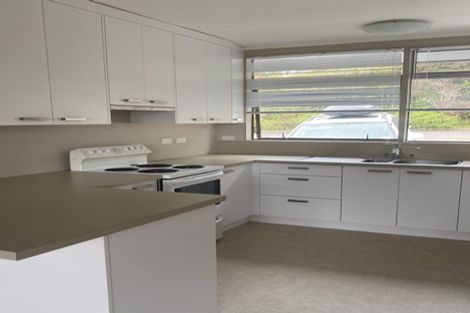 Photo of property in 8 Bushland Grove, Paparangi, Wellington, 6037