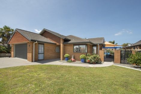 Photo of property in 104 Gravatt Road, Papamoa Beach, Papamoa, 3118