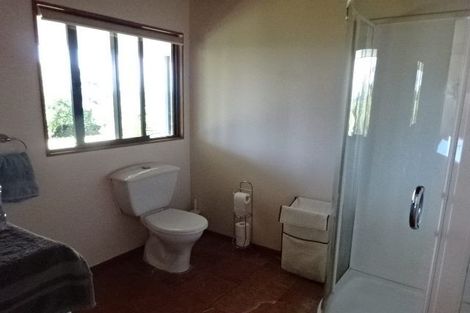 Photo of property in 166 Rimmer Road, Helensville, 0875