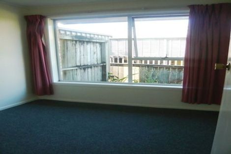 Photo of property in 9b Seaside Avenue, Waterview, Auckland, 1026