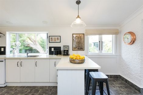 Photo of property in 10 Milverton Avenue, Hokowhitu, Palmerston North, 4410