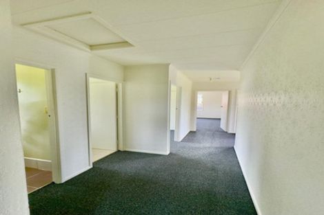 Photo of property in 17 Geoffrey Place, Mangere East, Auckland, 2024