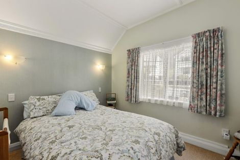 Photo of property in 31 Queens Drive, Kilbirnie, Wellington, 6022