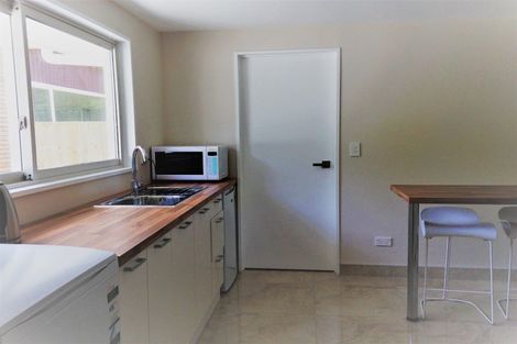 Photo of property in 226 Memorial Avenue, Burnside, Christchurch, 8053