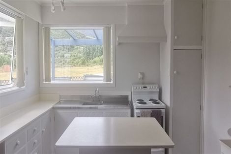 Photo of property in 1 Huia Street, Waikawa, Picton, 7220