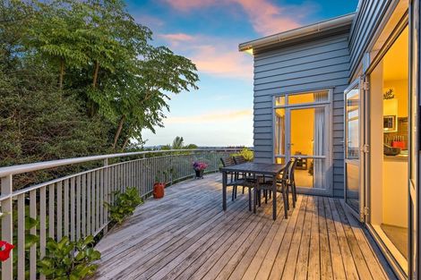 Photo of property in 8 Graceview Way, West Harbour, Auckland, 0618