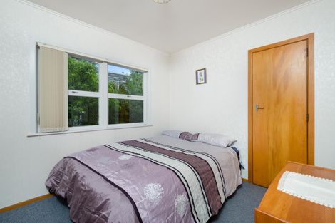 Photo of property in 38 Woodside Road, Massey, Auckland, 0614